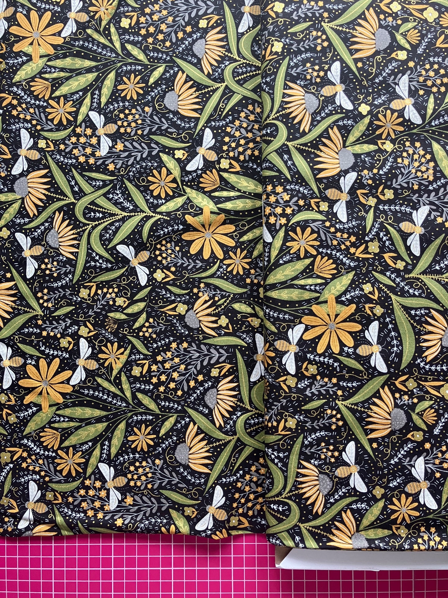 Bee Garden - Black