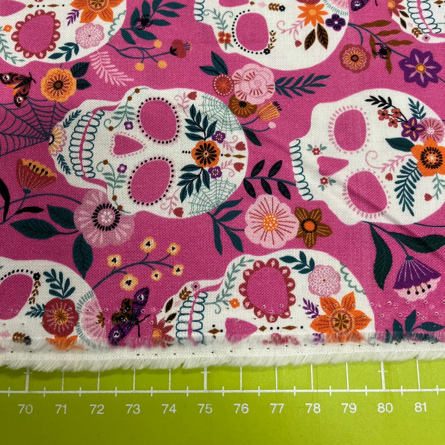 Twilight - Skulls on Pink