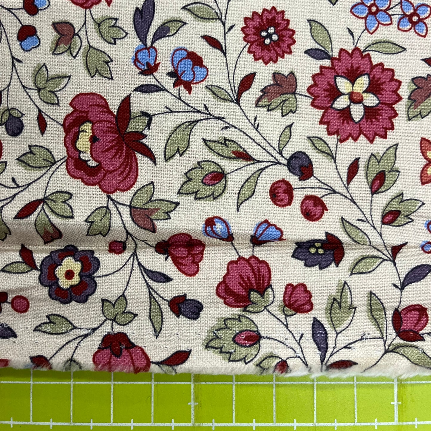 French Vintage Floral - Cream Background