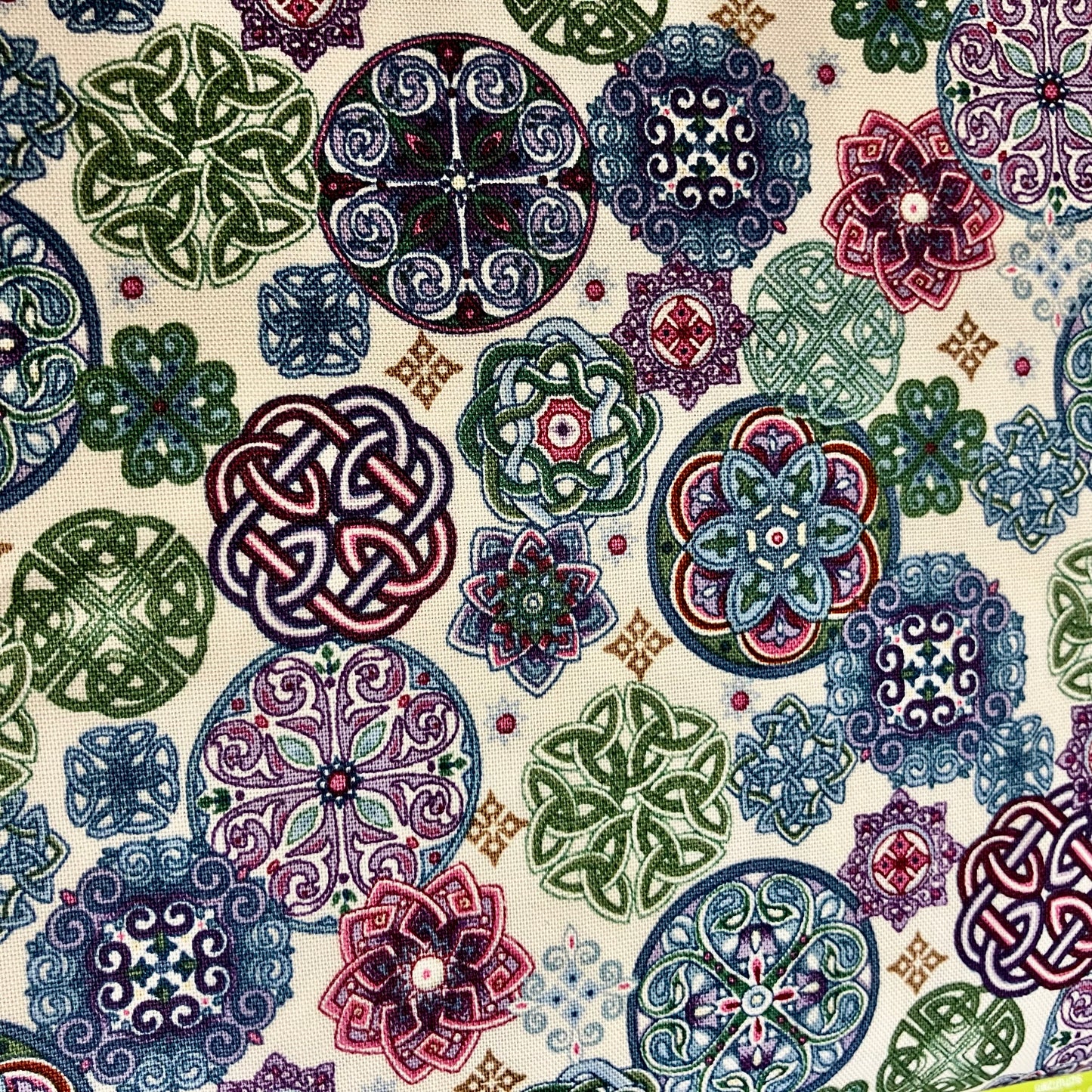 Kindred - Celtic Knot - Cream