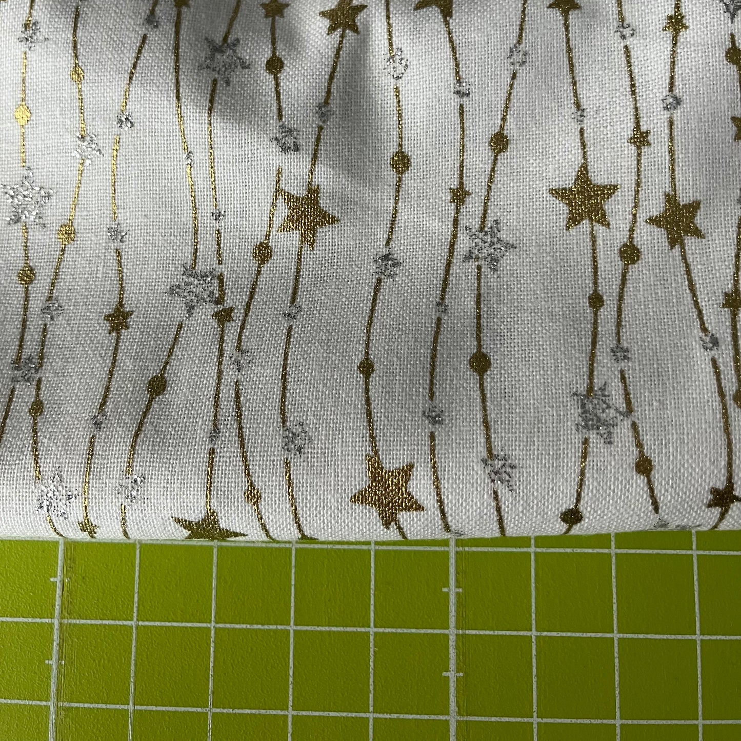 Streamers and Stars - White