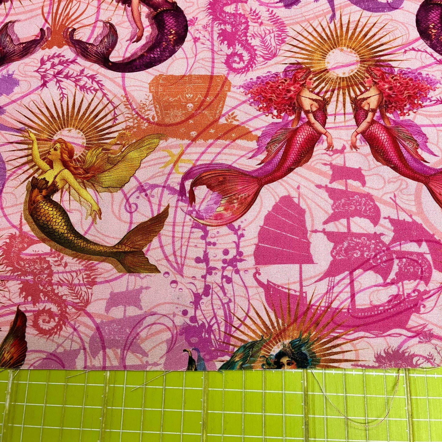 Divine Oceania - Mermaids - Pink