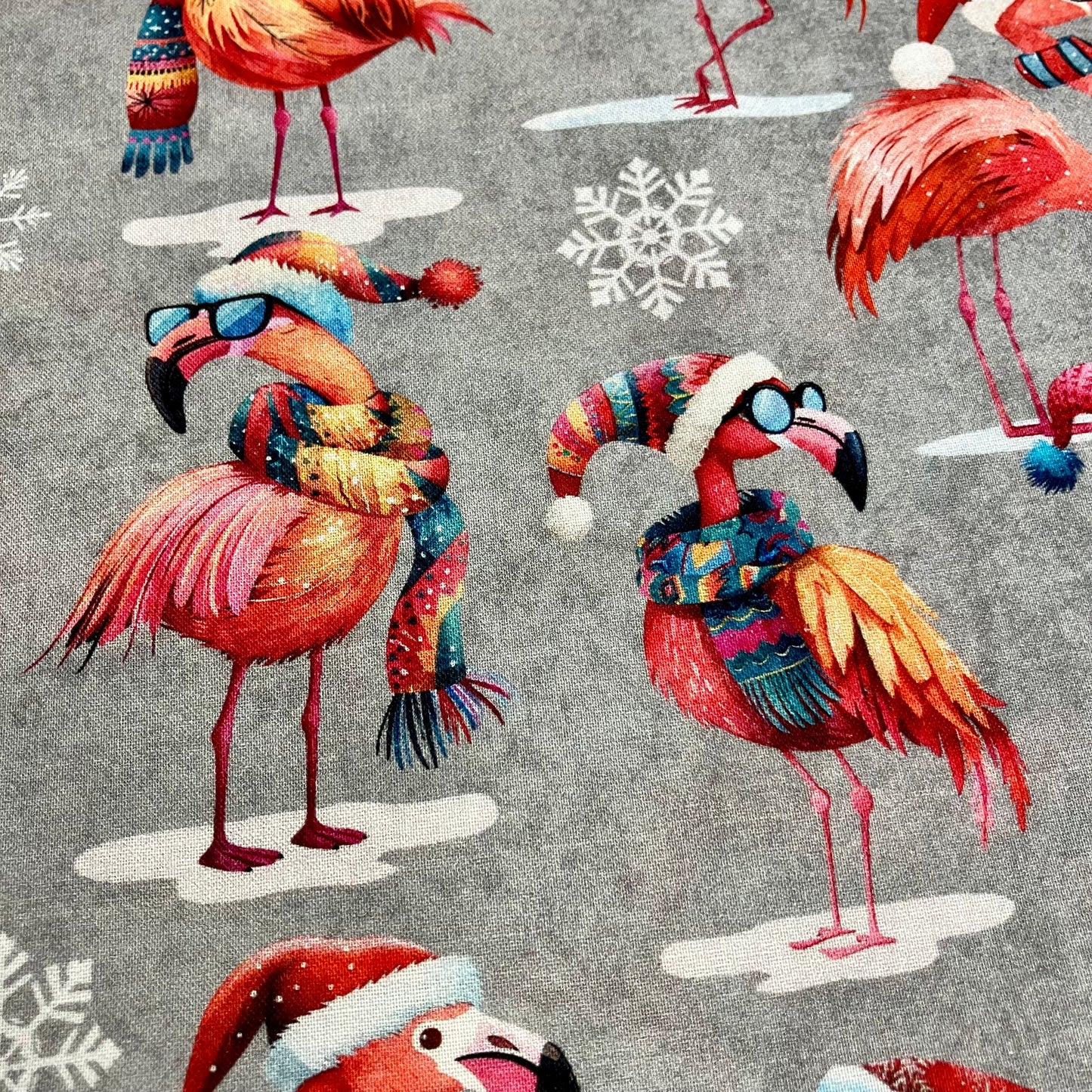 Gotta Have It! - Christmas Flamingos