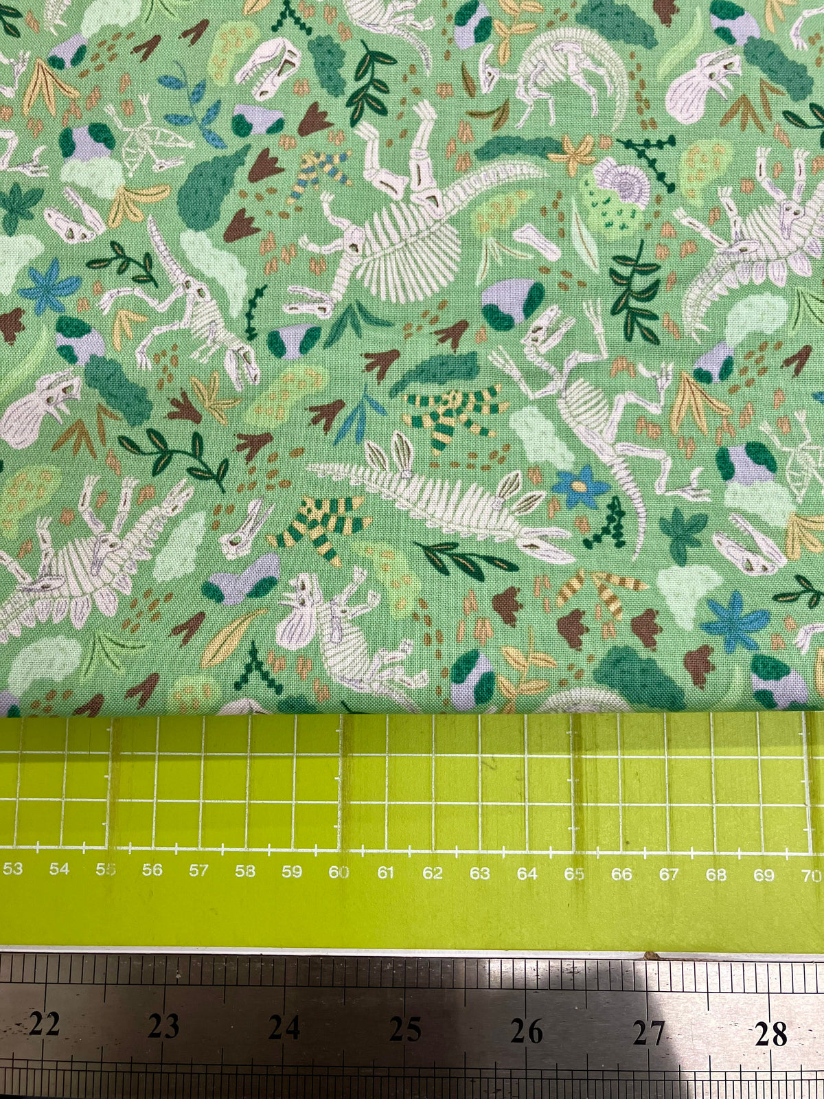END OF BOLT 116cm - Prehistoric Fossils Green