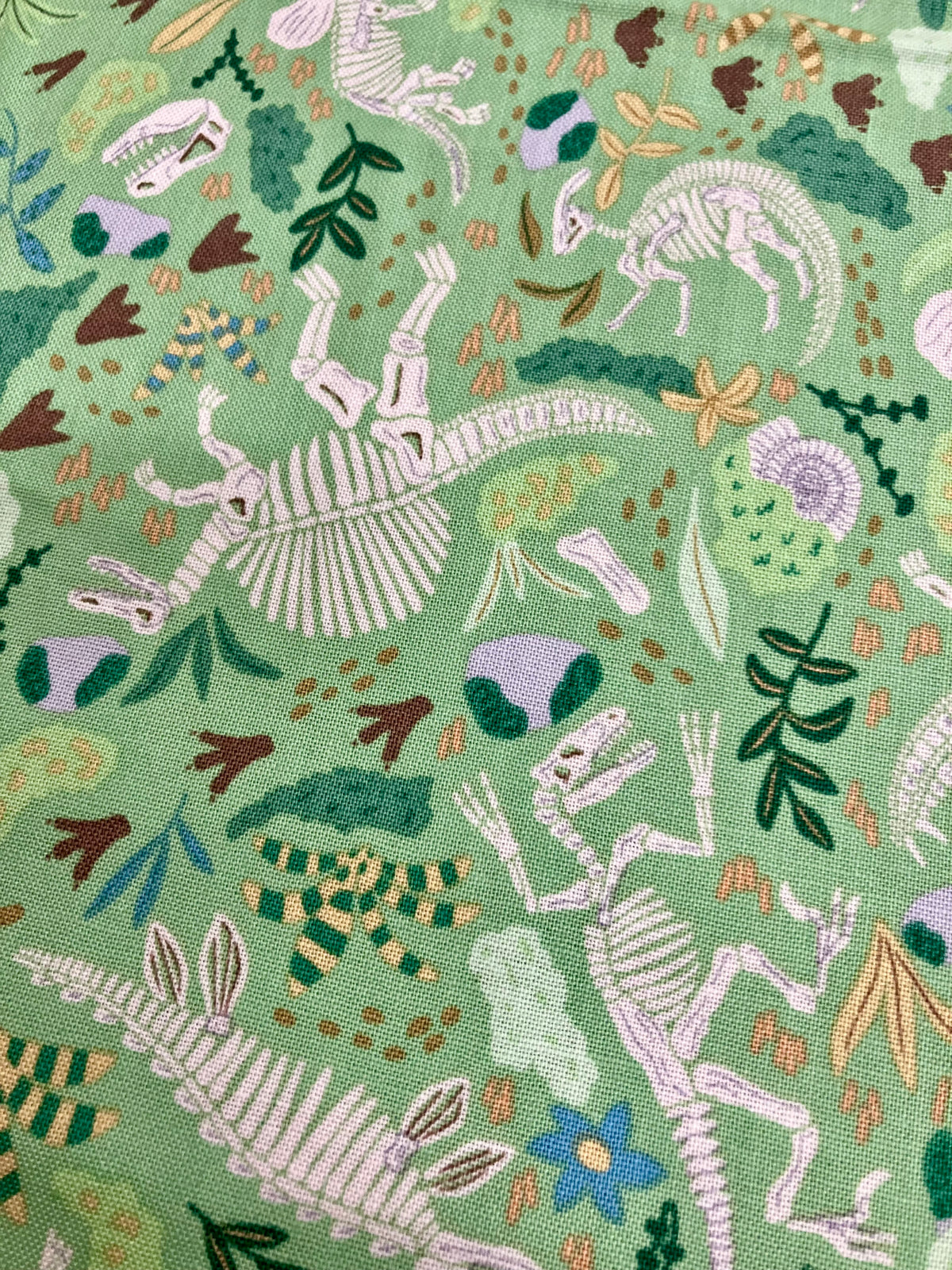 END OF BOLT 116cm - Prehistoric Fossils Green