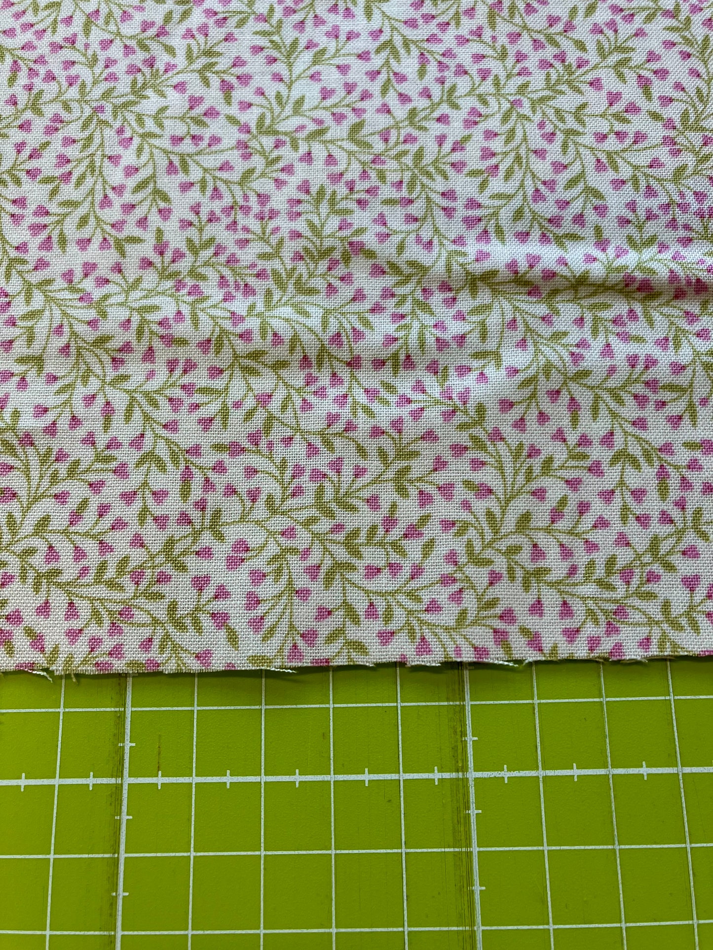 Petite Fleur - Vine - Pink