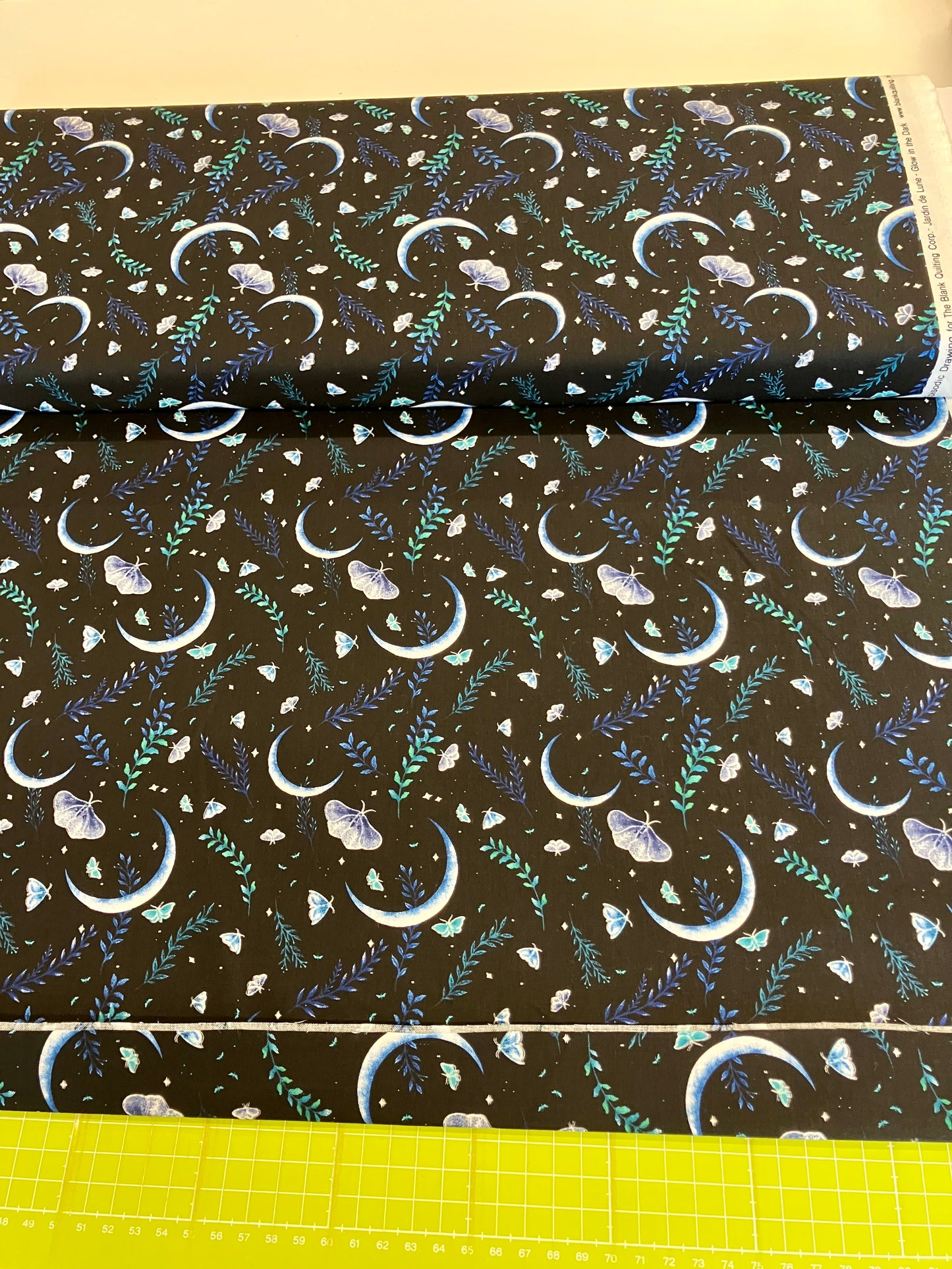 Jardin De Lune - Glow in the Dark - Moon with Butterflies