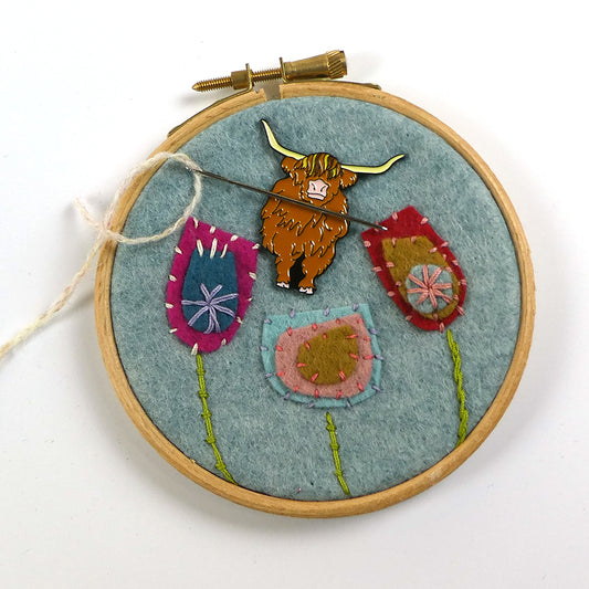 Highland Cow Needle Minder